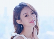 雷火电竞简介-寂静中的指挥家，本泽马，在伯纳乌之夜奏响全队命运的交响乐章