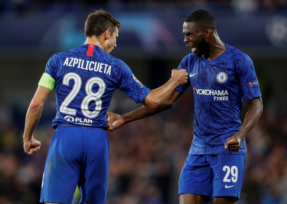 切尔西主场不敌埃弗顿,遭遇首败 切尔西主场不敌埃弗顿,遭遇首败