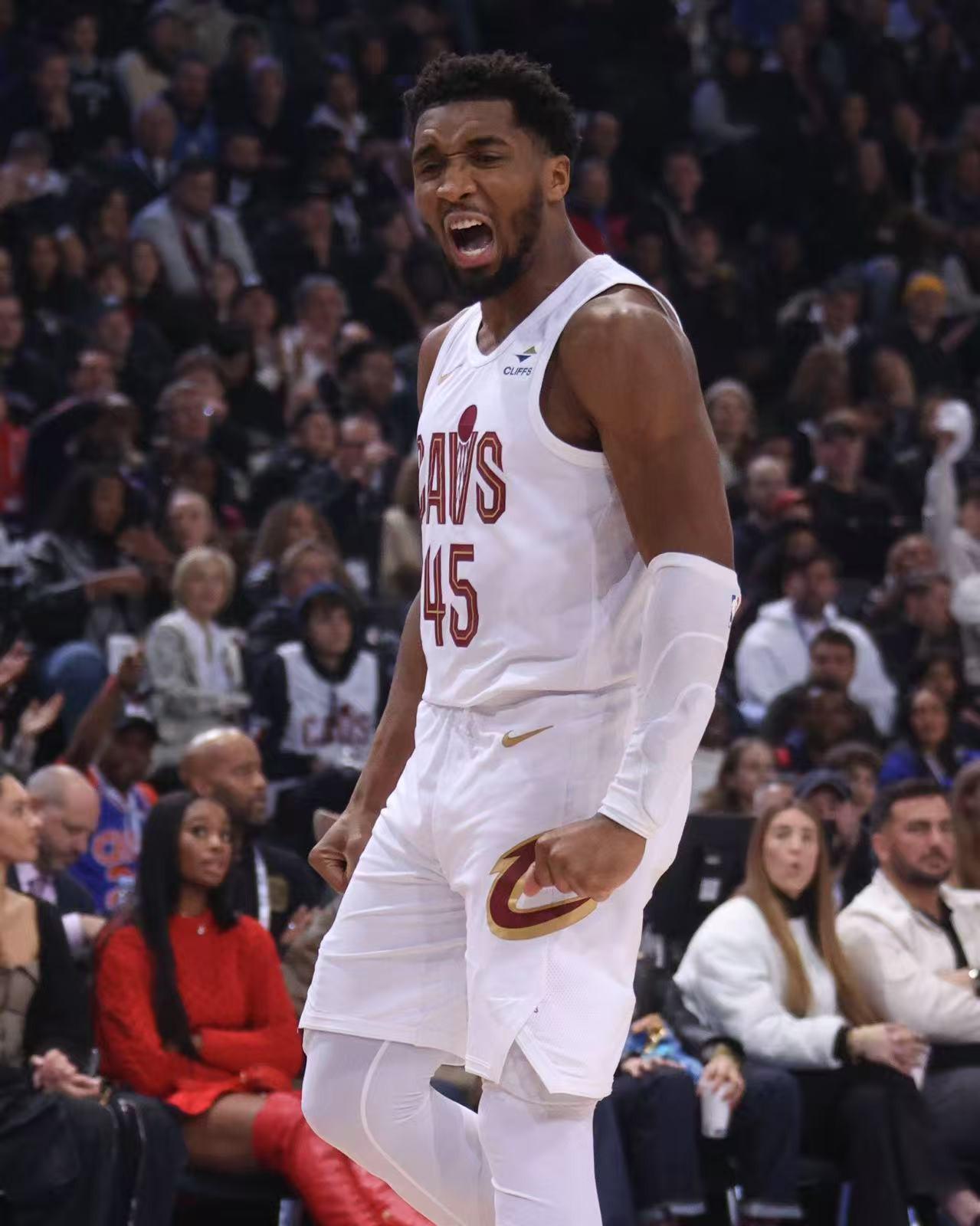 墨西哥男篮逆转菲律宾男篮，米切尔绝境逆转的简单介绍