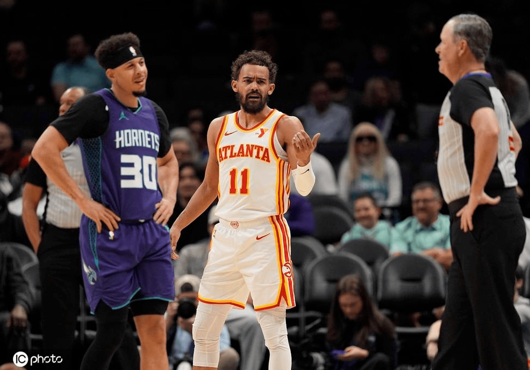 美国男篮完胜黄蜂，特雷杨送出助攻