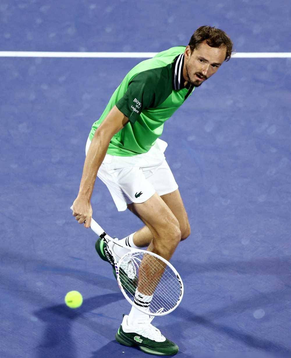 包含美国网球队碾压欧洲网球队，梅德韦杰夫完成帽子戏法的词条