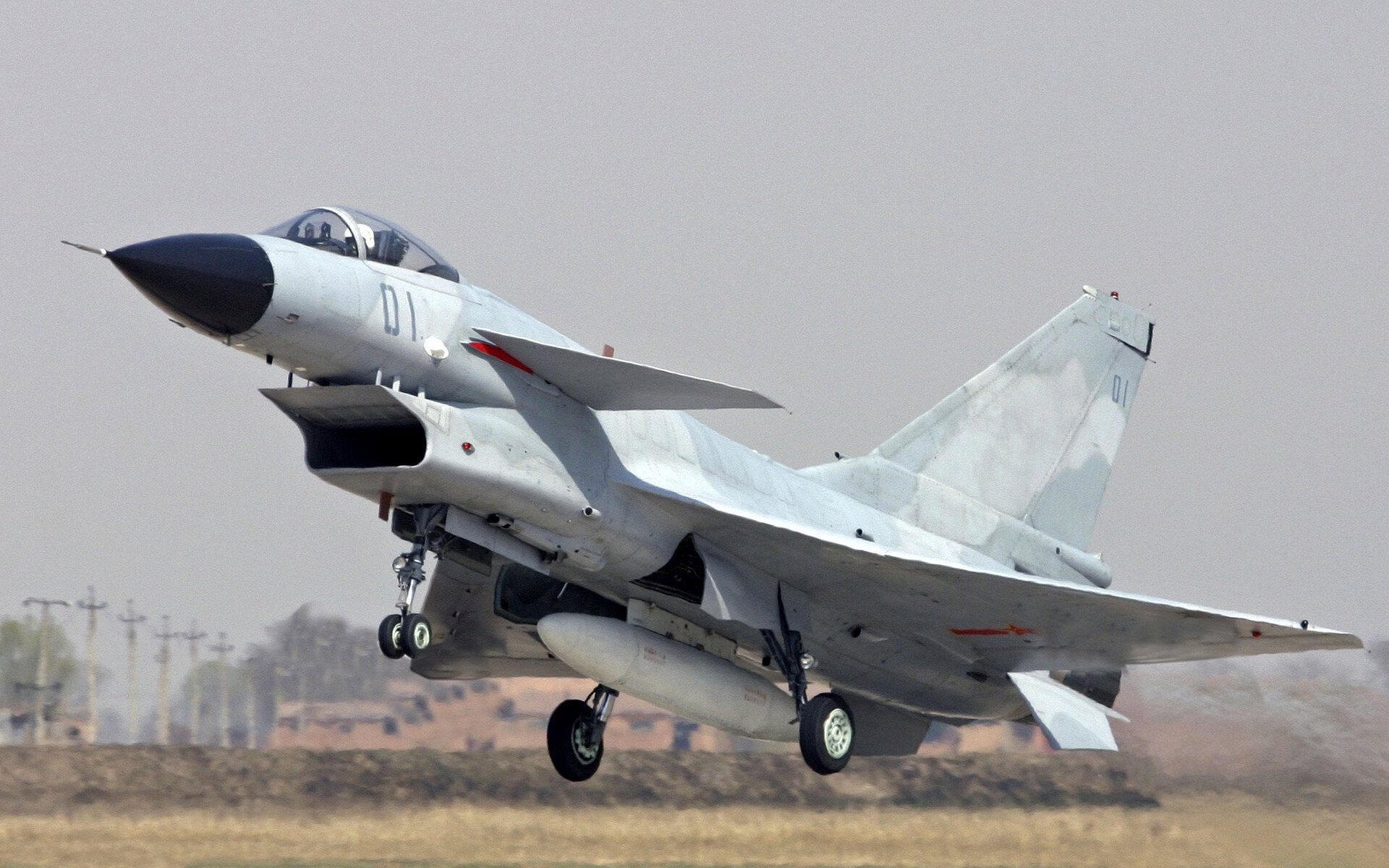 当沙漠熔岩击穿冰川裂缝，莱万如何成为阿尔及利亚的关键先生